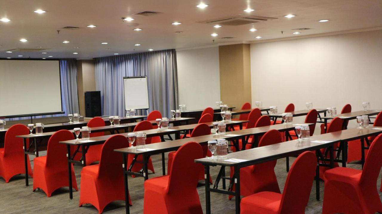 Metland Hotel Cirebon Extérieur photo