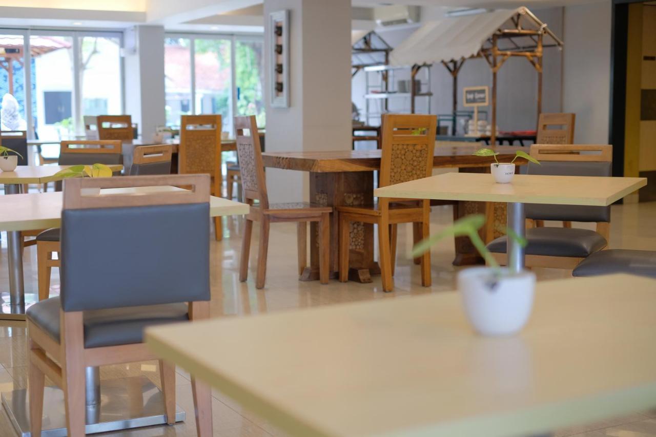 Metland Hotel Cirebon Extérieur photo