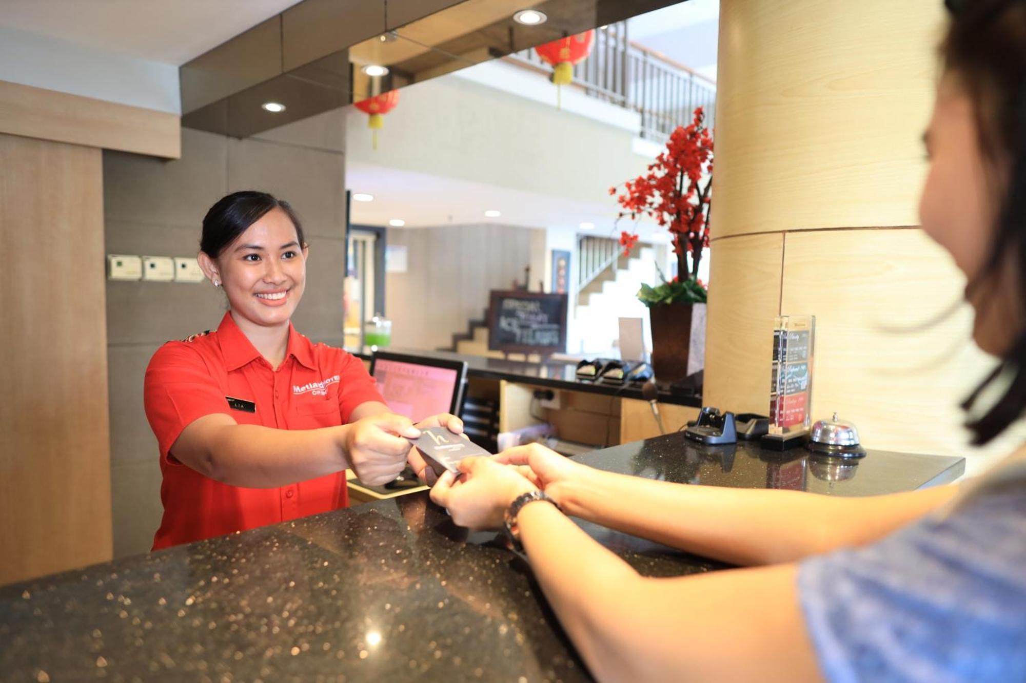 Metland Hotel Cirebon Extérieur photo