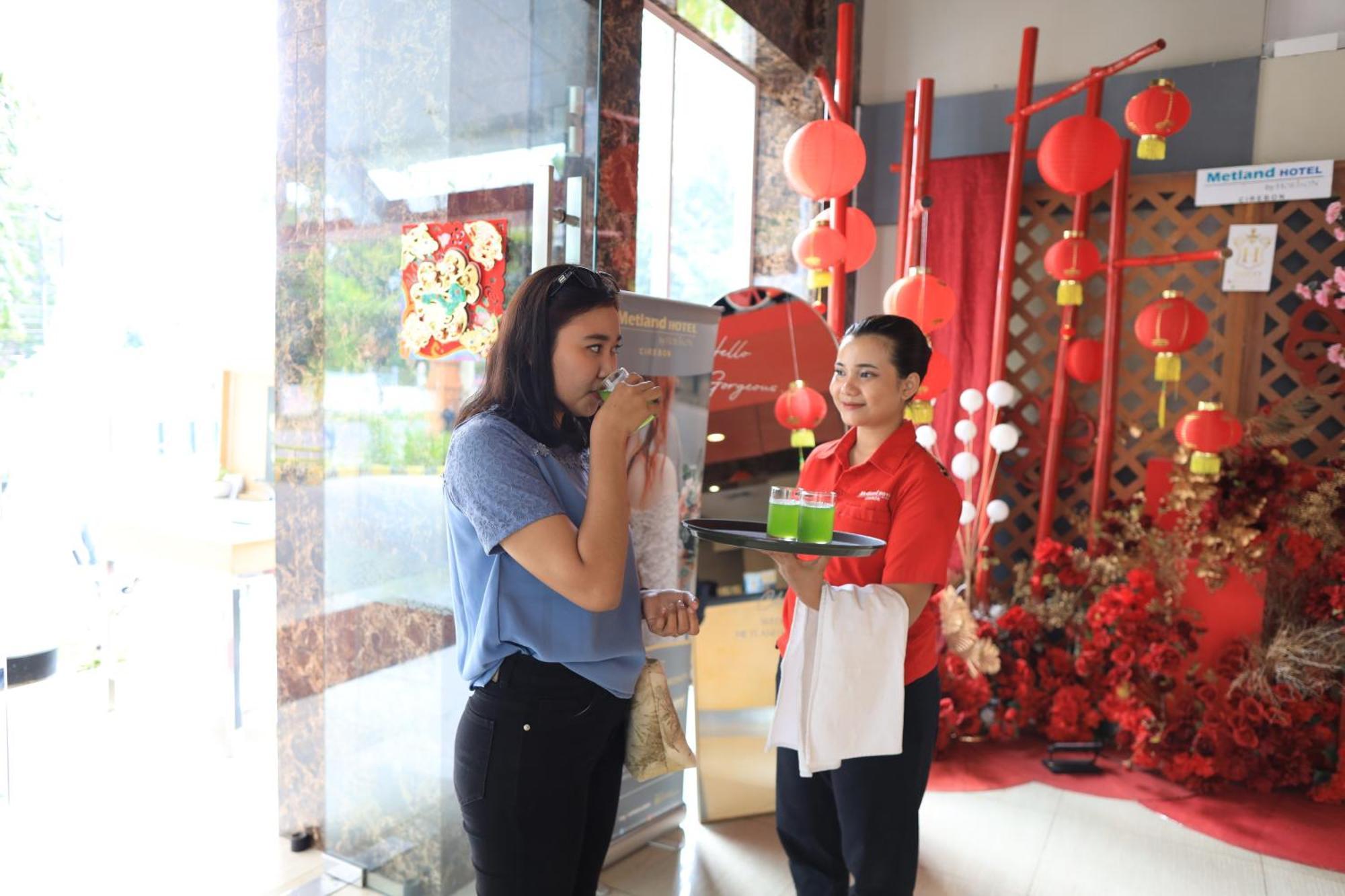Metland Hotel Cirebon Extérieur photo