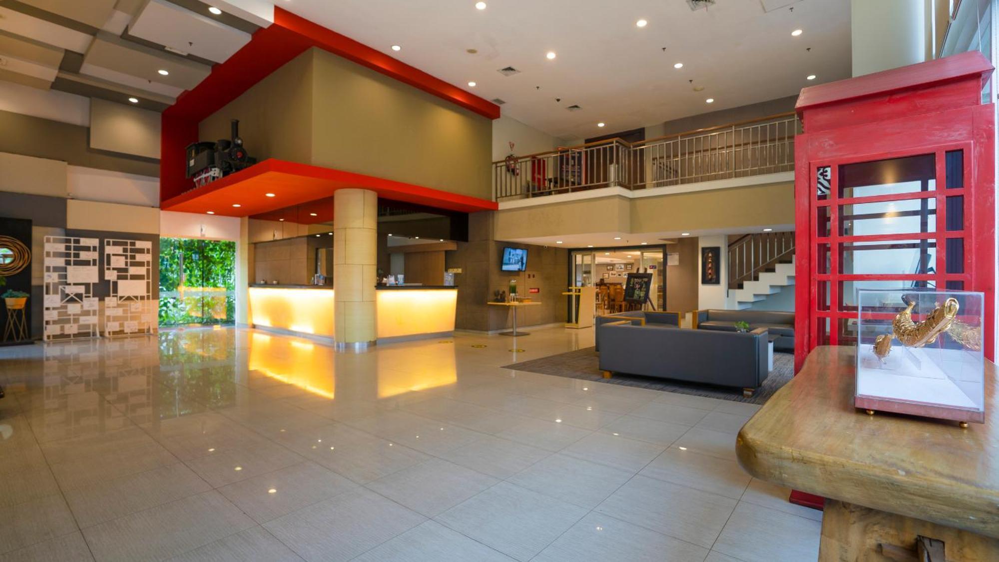 Metland Hotel Cirebon Extérieur photo