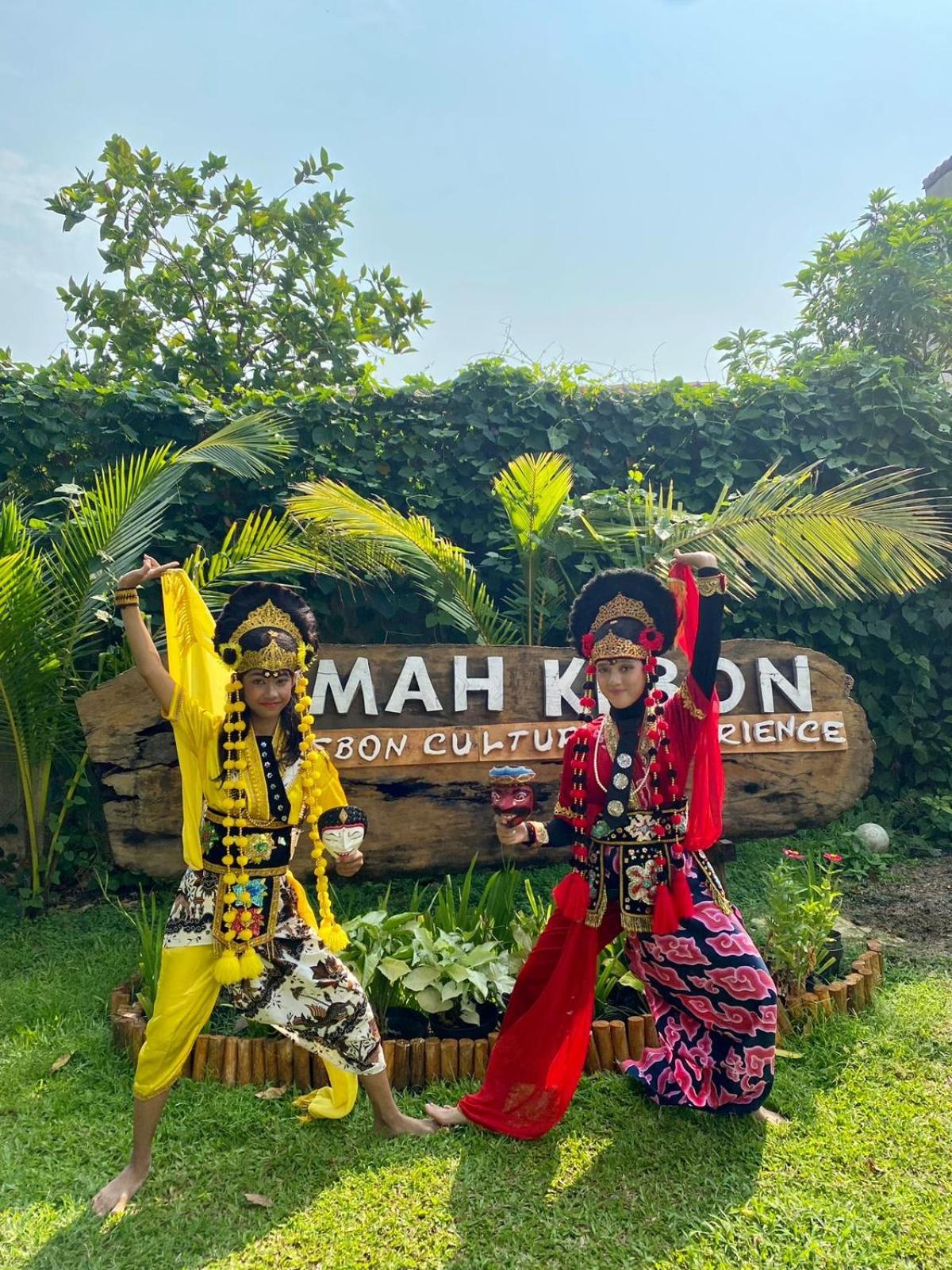 Metland Hotel Cirebon Extérieur photo