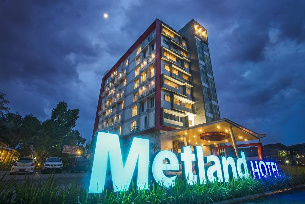 Metland Hotel Cirebon Extérieur photo